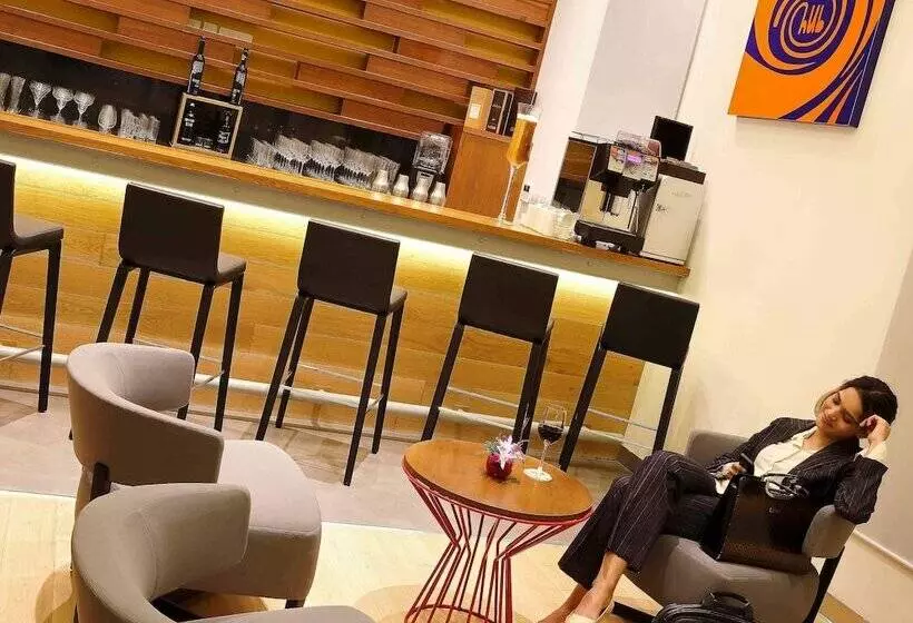 ホテル Ibis Kochi City Centre An Accor Brand