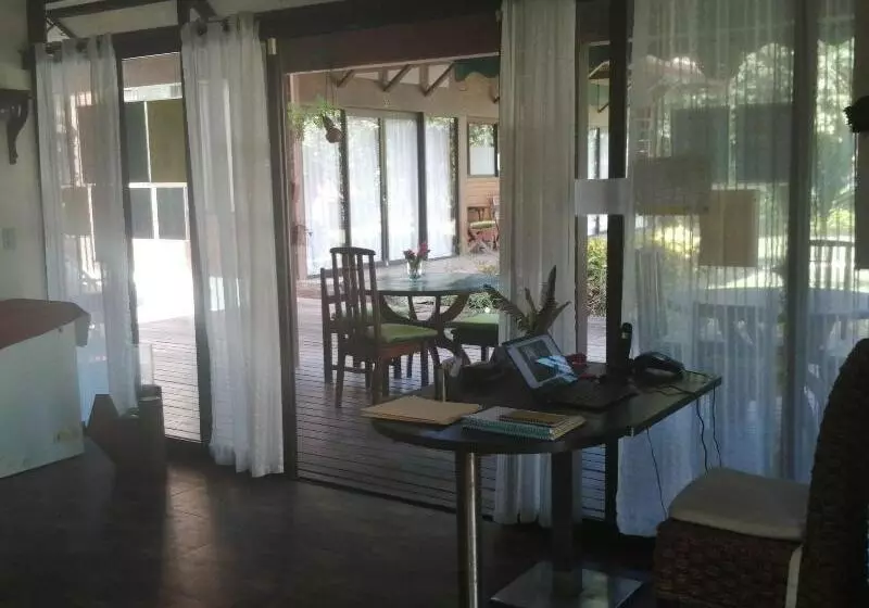 هتل Kenaki Lodge