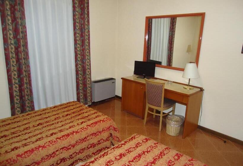 בית מלון כפרי Paris