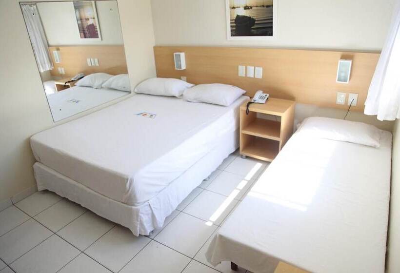 Отель Piramide Pituba   Rua Pernambuco