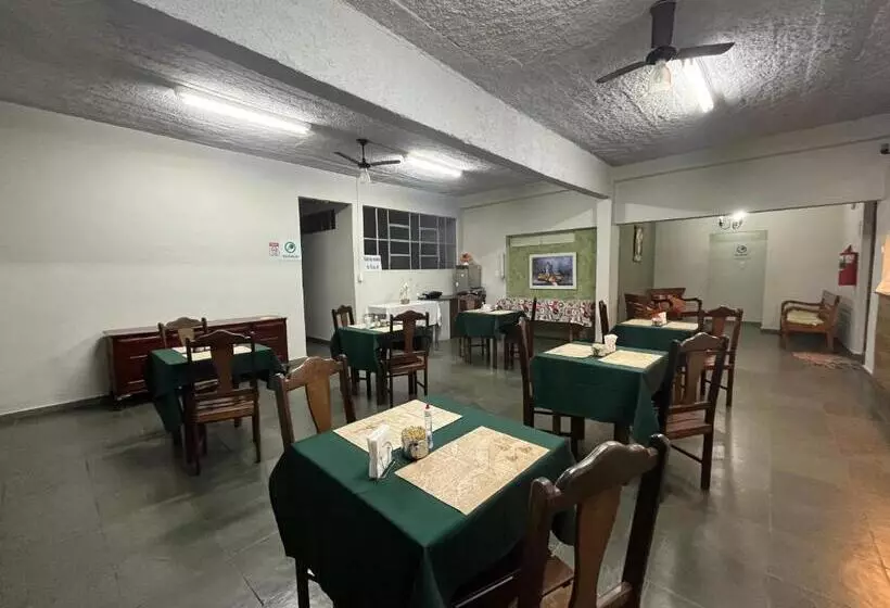 ホテル Vitor Moreira Pousada Campo Verde Ltda