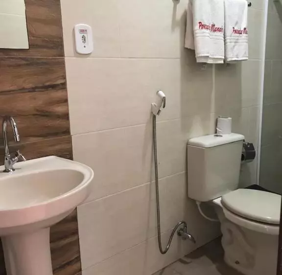 ホテル Pousada E Restaurante Manah