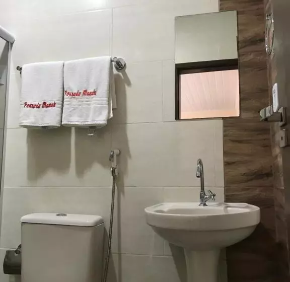 ホテル Pousada E Restaurante Manah