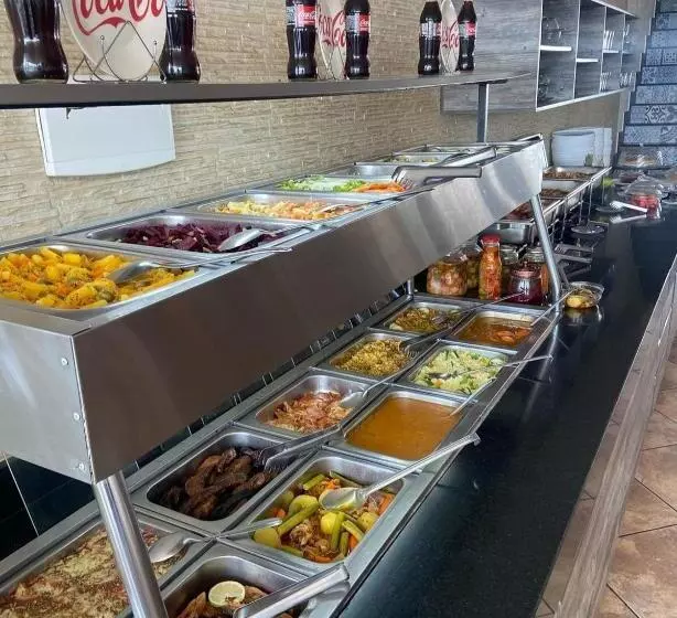 ホテル Pousada E Restaurante Manah