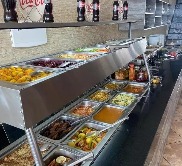 ホテル Pousada E Restaurante Manah