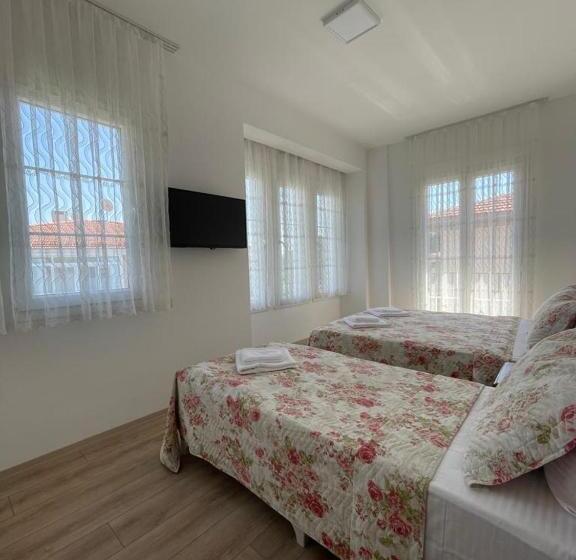 تختخواب و صبحانه Adil Otel