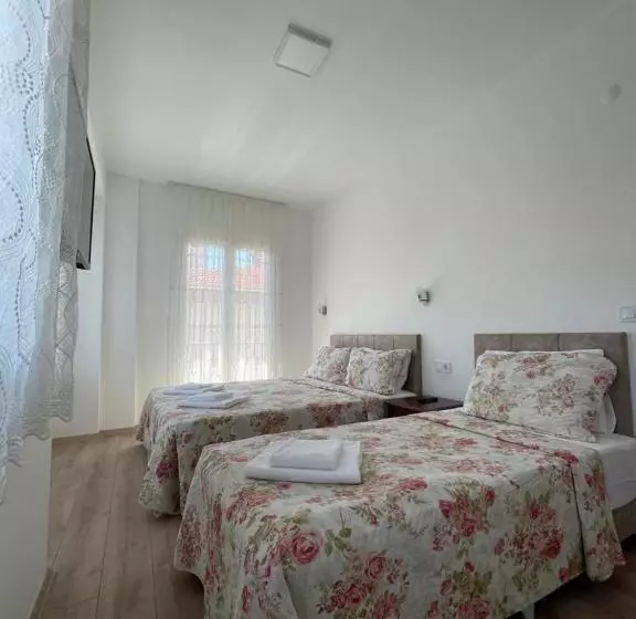 Bed and Breakfast Adil Otel