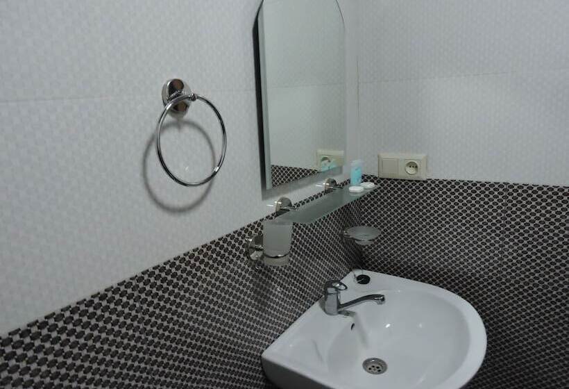 تختخواب و صبحانه Green Villa