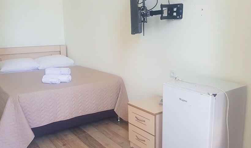 تختخواب و صبحانه Green Villa