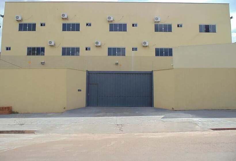 Euro Plaza Hotel Próximo Ao Aeroporto De Goiânia, Santa Genoveva