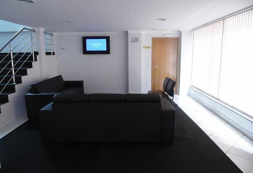 Euro Plaza Hotel Próximo Ao Aeroporto De Goiânia, Santa Genoveva