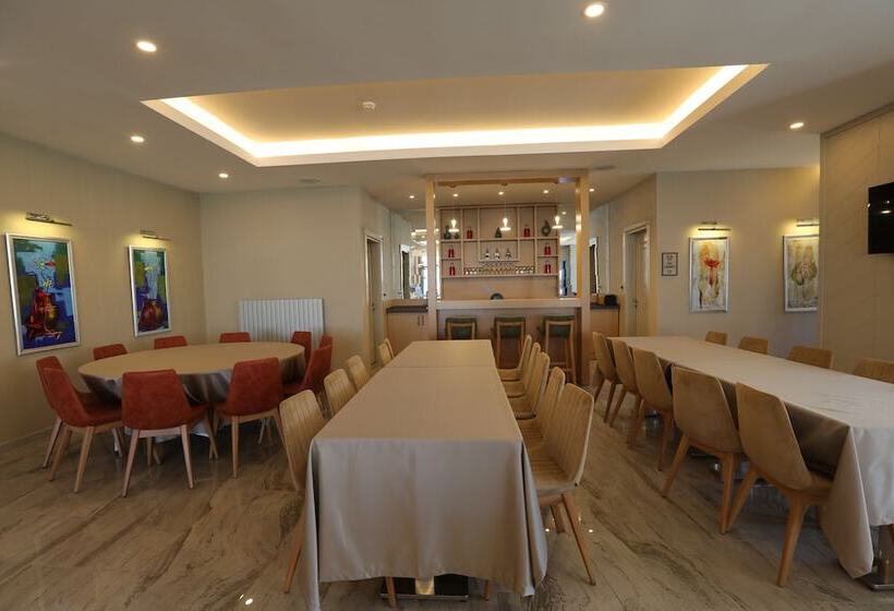 Отель Business Palas