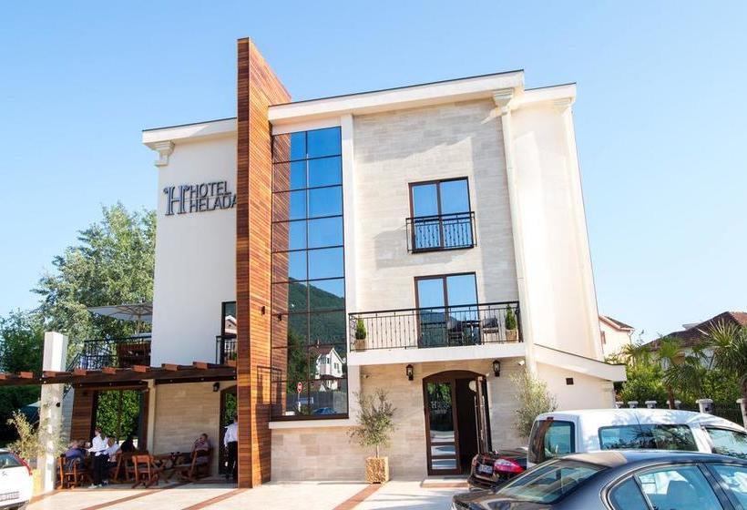 هتل Helada