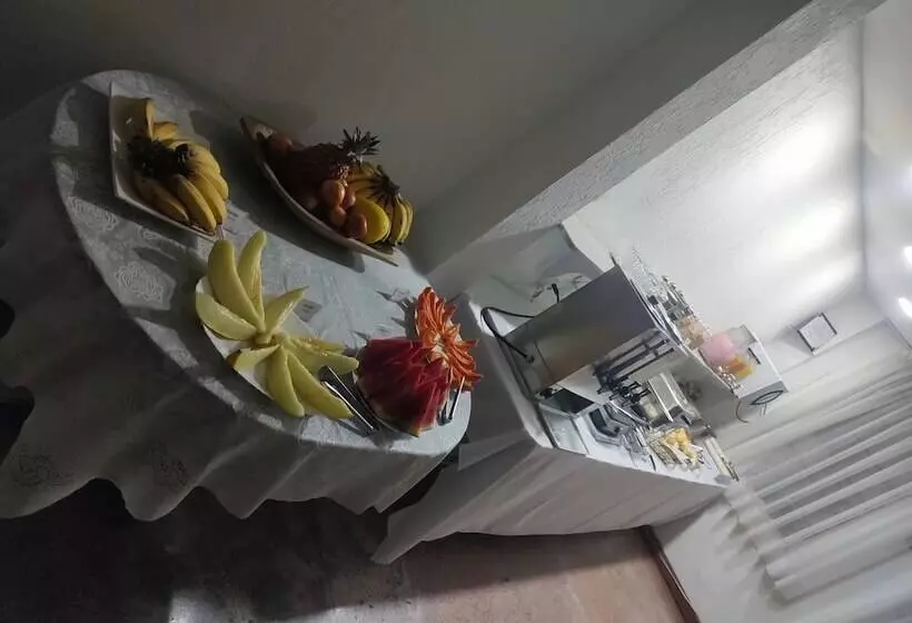 هتل Mônaco