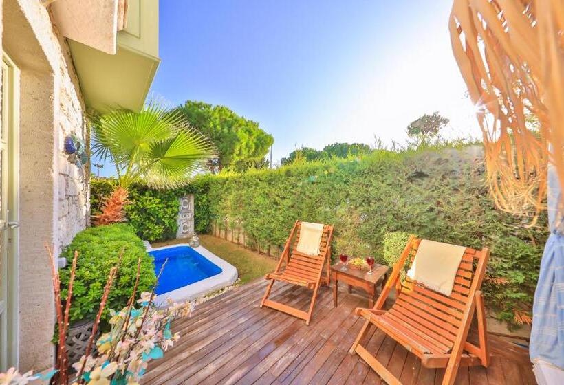 هتل Palas Alaçatı Adult Only