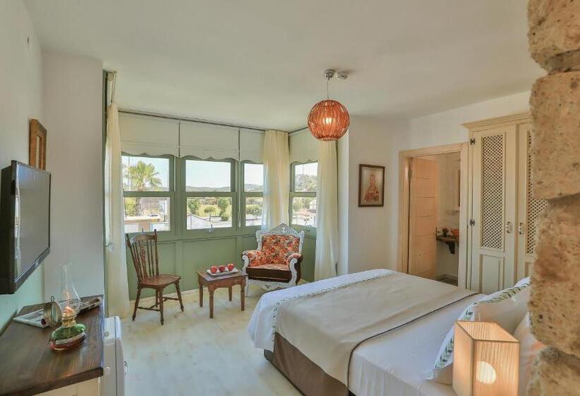 هتل Palas Alaçatı Adult Only