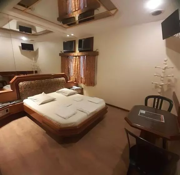 هتل Paraguai