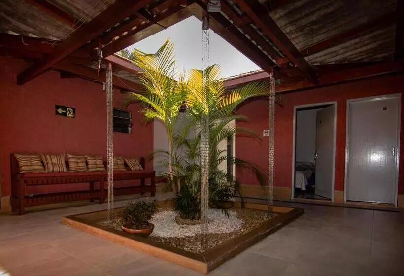 Aamiaismajoitus (B&B) Pousada Araxá