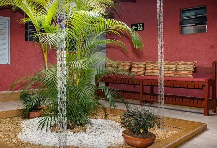Aamiaismajoitus (B&B) Pousada Araxá