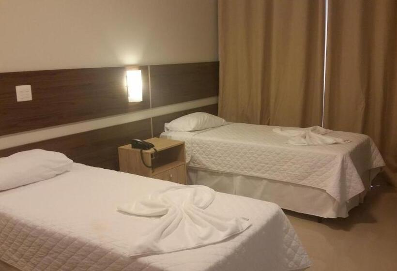 בית מלון כפרי Kamur Plaza