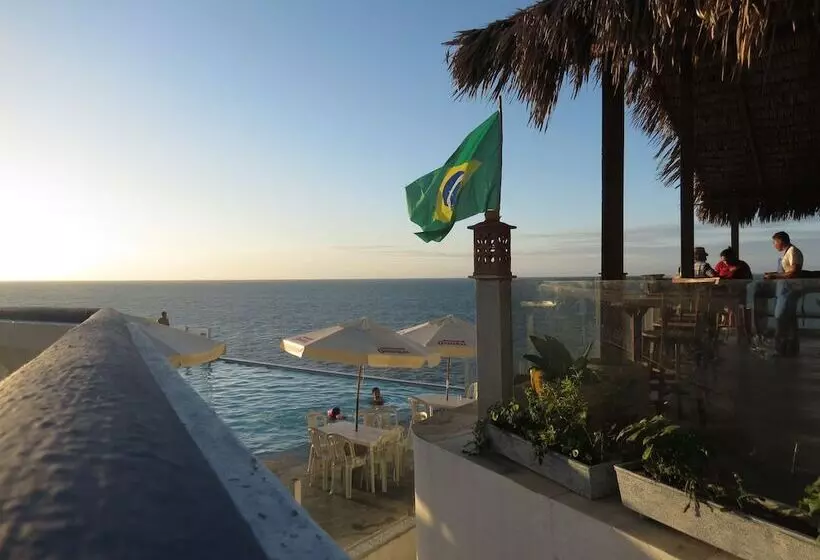 ホテル La Suite Praia