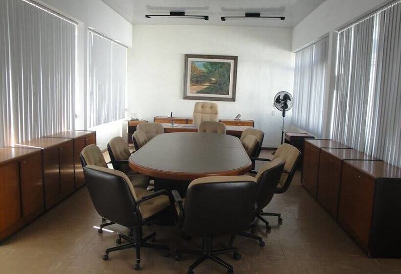 فندق Lago Palace