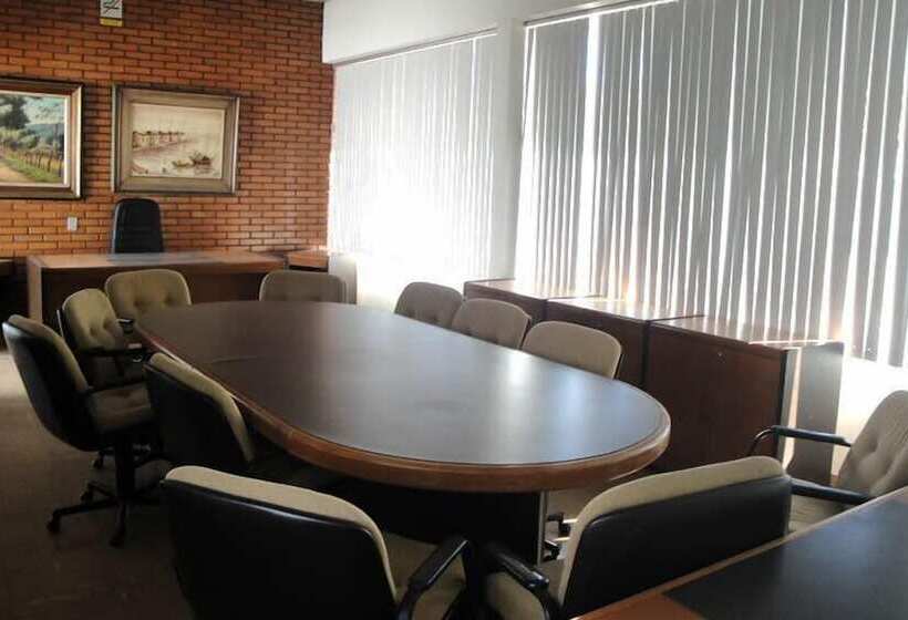 فندق Lago Palace