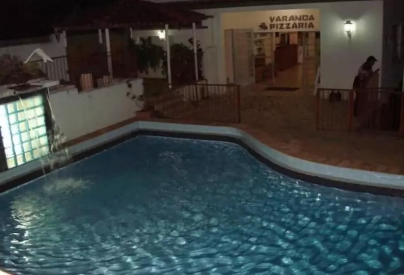 Hotelli Montanhas E Vida