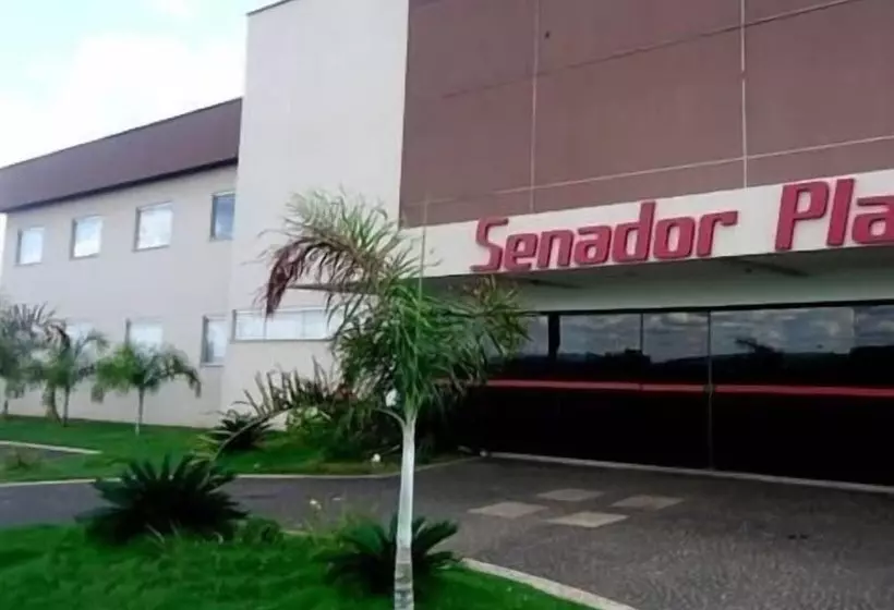 ホテル Senador Plaza