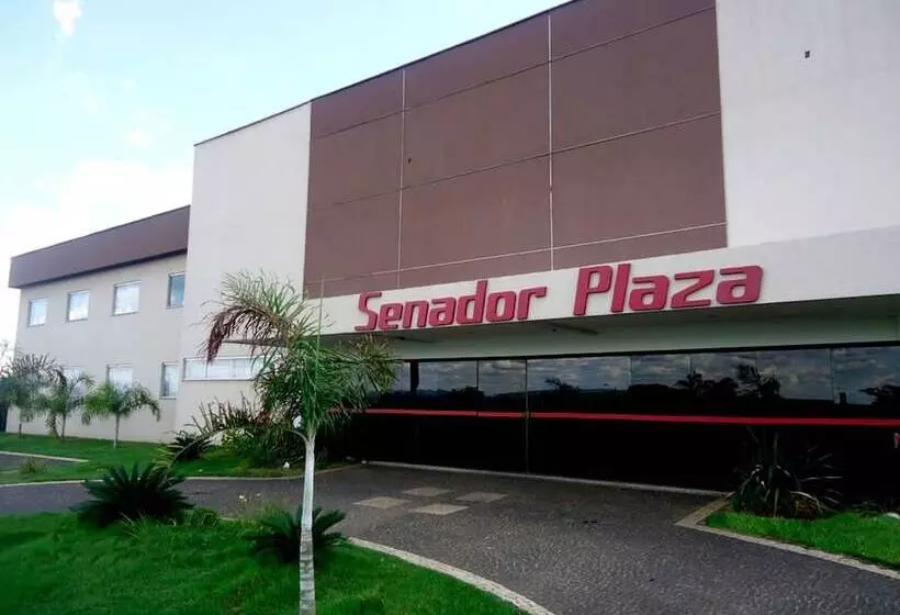 ホテル Senador Plaza