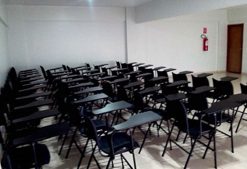 فندق Senador Plaza