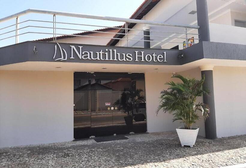 호텔 Nautillus