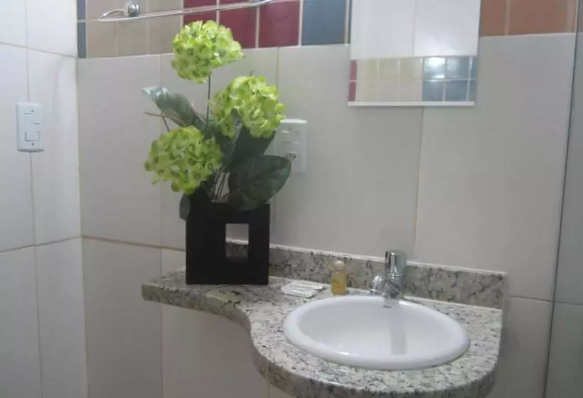 هتل Orla Guest House