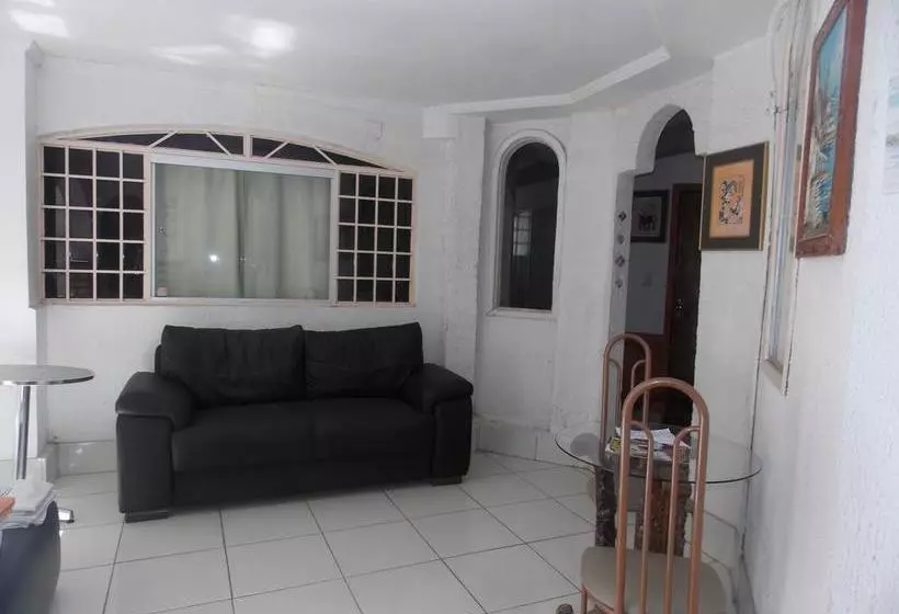 هتل Orla Guest House