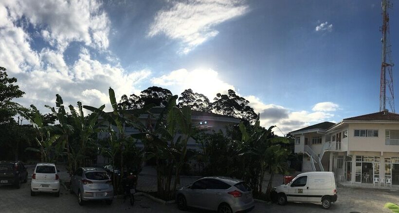 בית מלון כפרי Pousada E Camping Lagoa Da Conceição