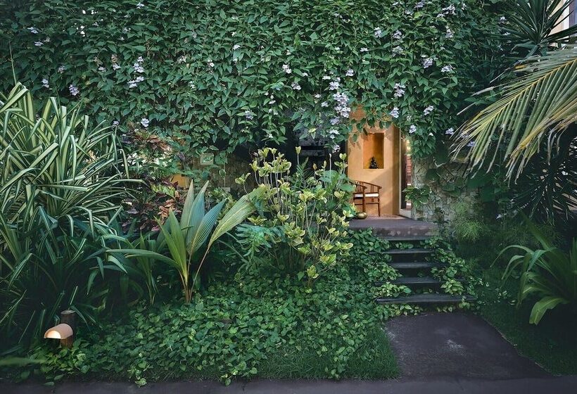 فندق Zorah Beach