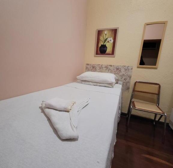 تختخواب و صبحانه Kzazendf Camaecafé Asasul