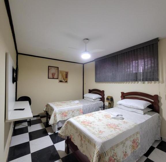 تختخواب و صبحانه Kzazendf Camaecafé Asasul