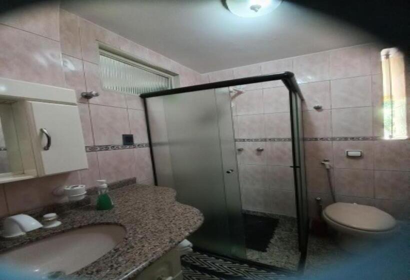 تختخواب و صبحانه Kzazendf Camaecafé Asasul