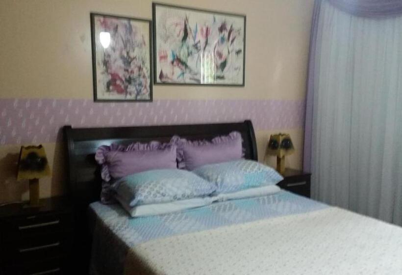 تختخواب و صبحانه Kzazendf Camaecafé Asasul