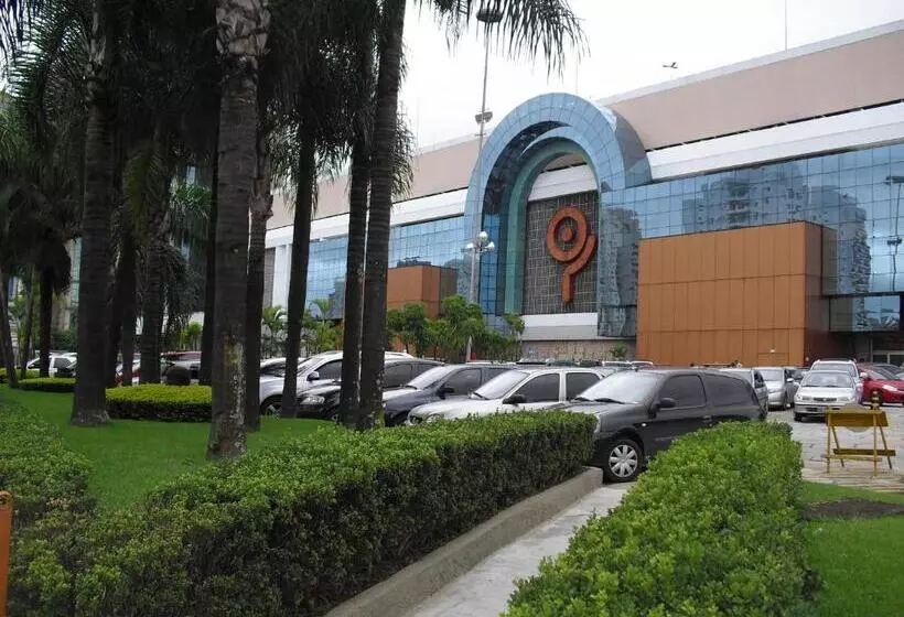 هتل Aero Plaza