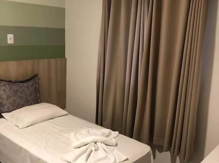 ホテル Limeira Plaza