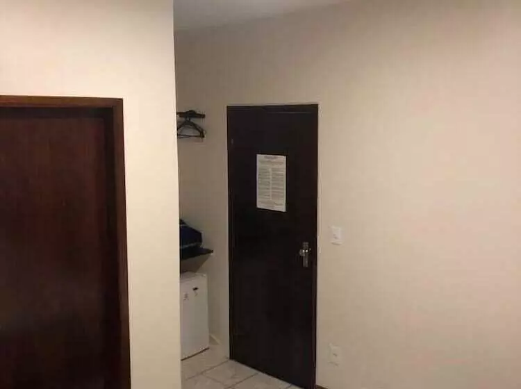 ホテル Limeira Plaza