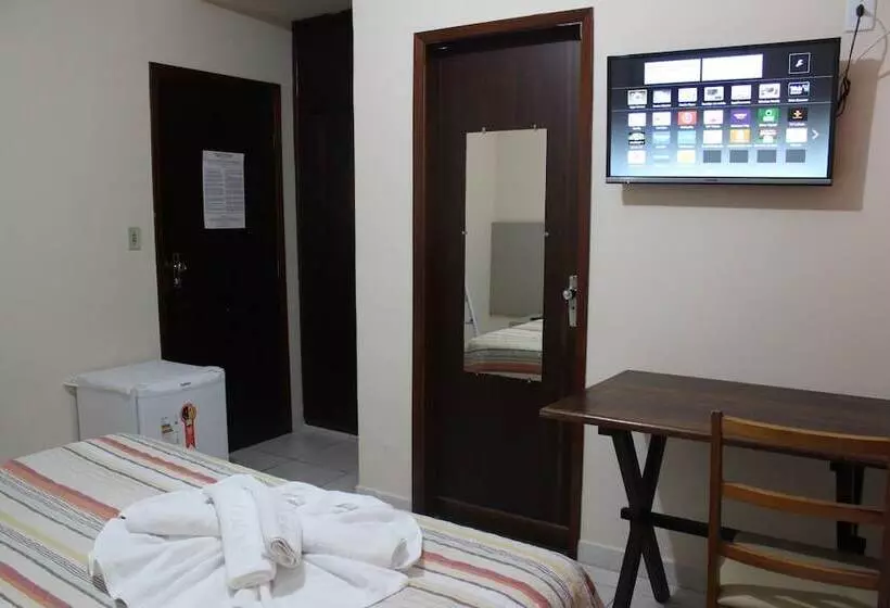 ホテル Limeira Plaza
