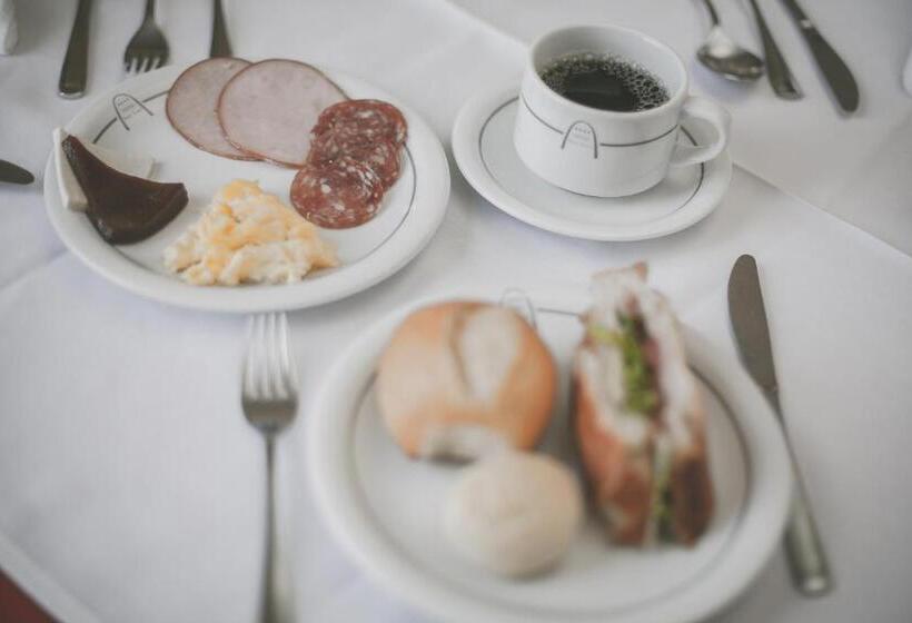 Отель Saint Louis