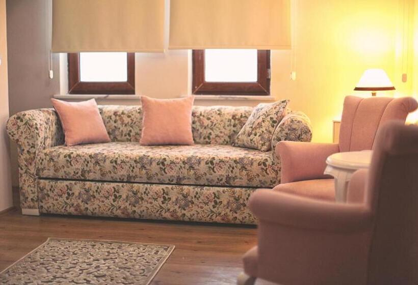 Akamoy Boztepe Hotel & Restaurant