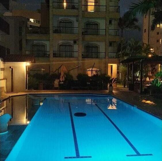 ホテル Joao De Barro