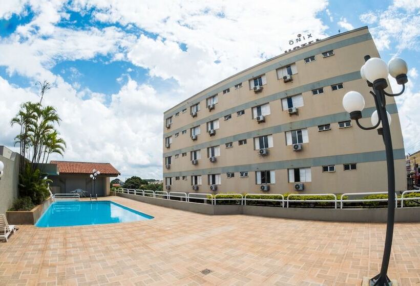 酒店 Onix