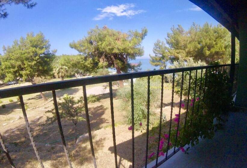 هتل Rainbow Bay Ozdere Beach