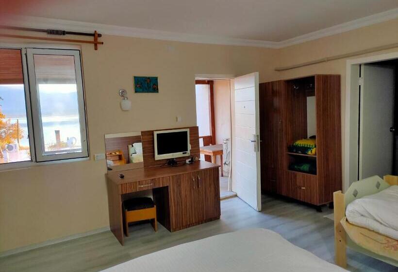 Отель Selenes Pansiyon